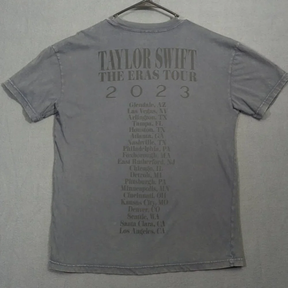 Taylor Swift T-Shirt Women's M Gray The Eras Tour Tee Pop Music Merch Swifties - Picture 4 of 7